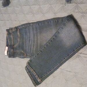 Skinny jeans by Old Navy, size XL (14-16), medium wash.